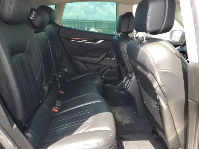 2017 MASERATI LEVANTE SPORT  