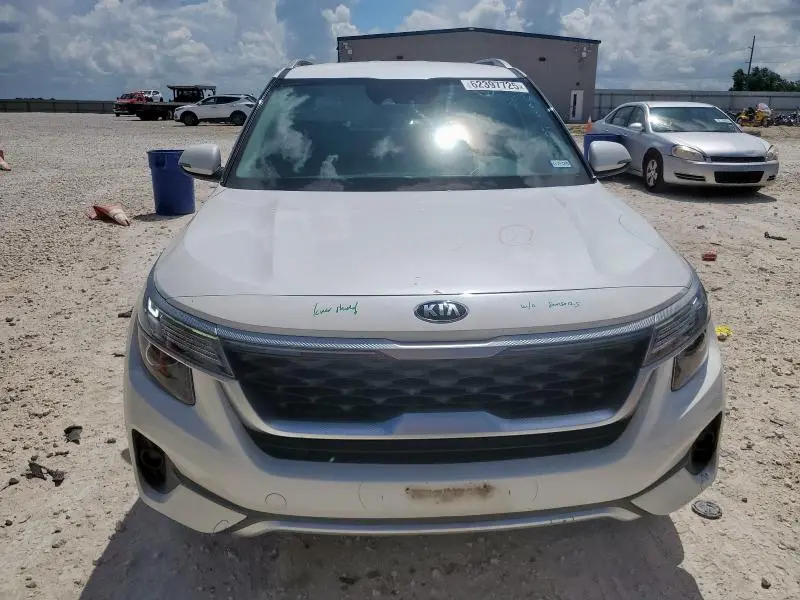 2021 KIA SELTOS S  