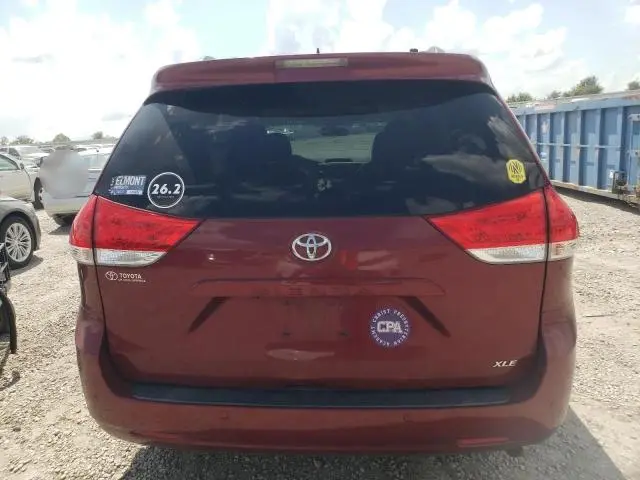 2011 TOYOTA SIENNA XLE  