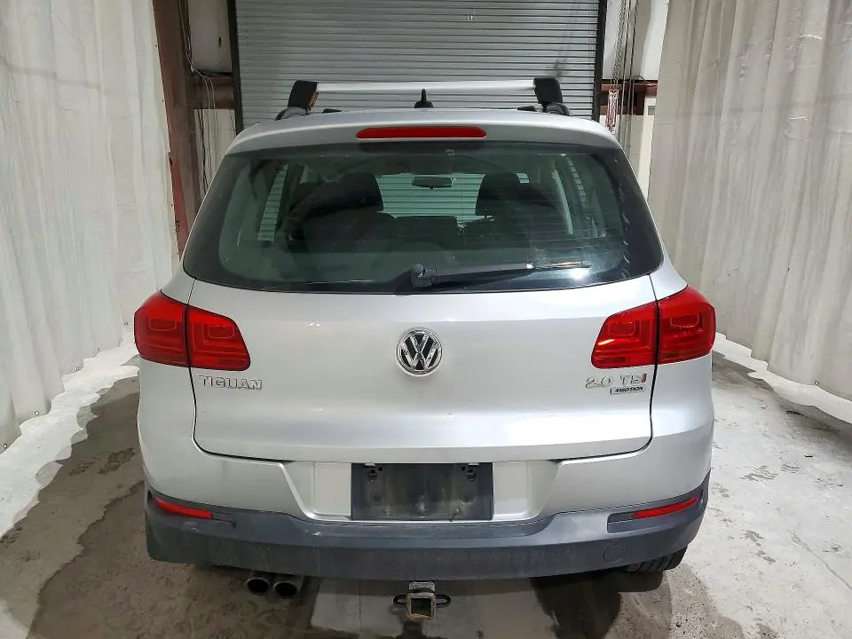 2015 VOLKSWAGEN TIGUAN S  