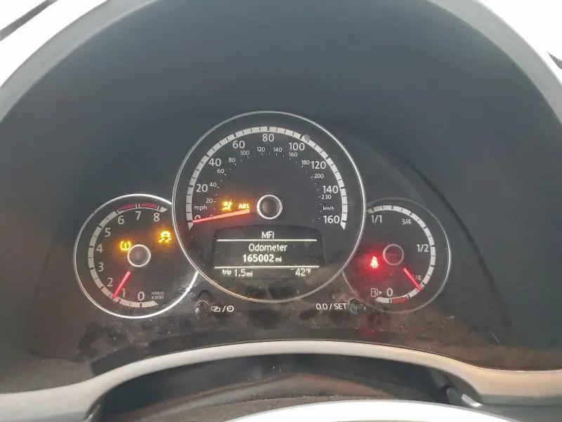 2013 VOLKSWAGEN BEETLE   