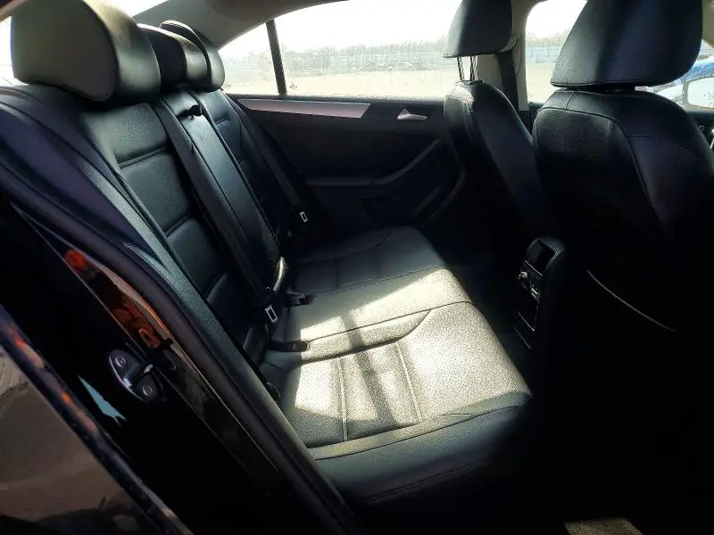 2013 VOLKSWAGEN JETTA SE  