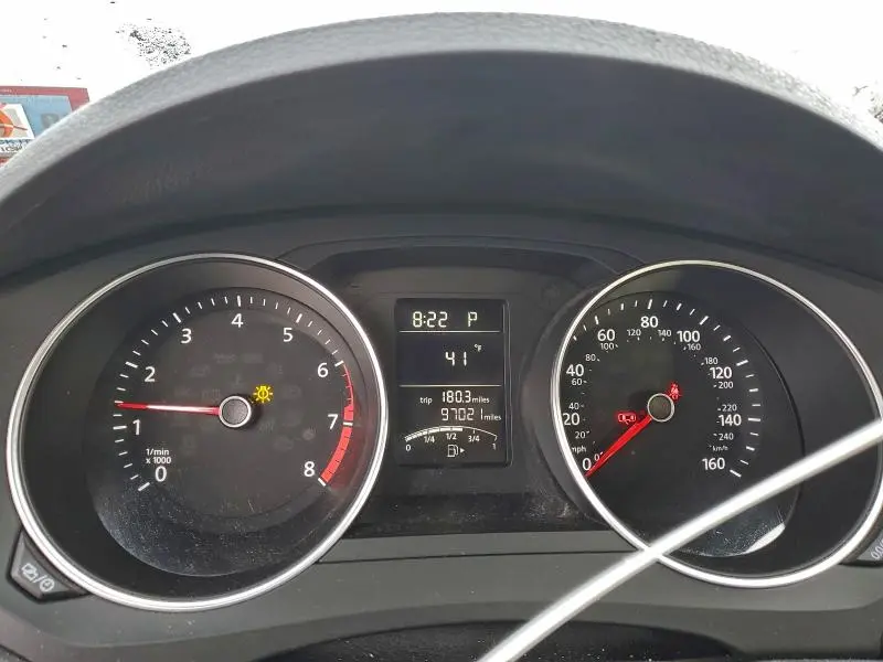 2016 VOLKSWAGEN JETTA SE  