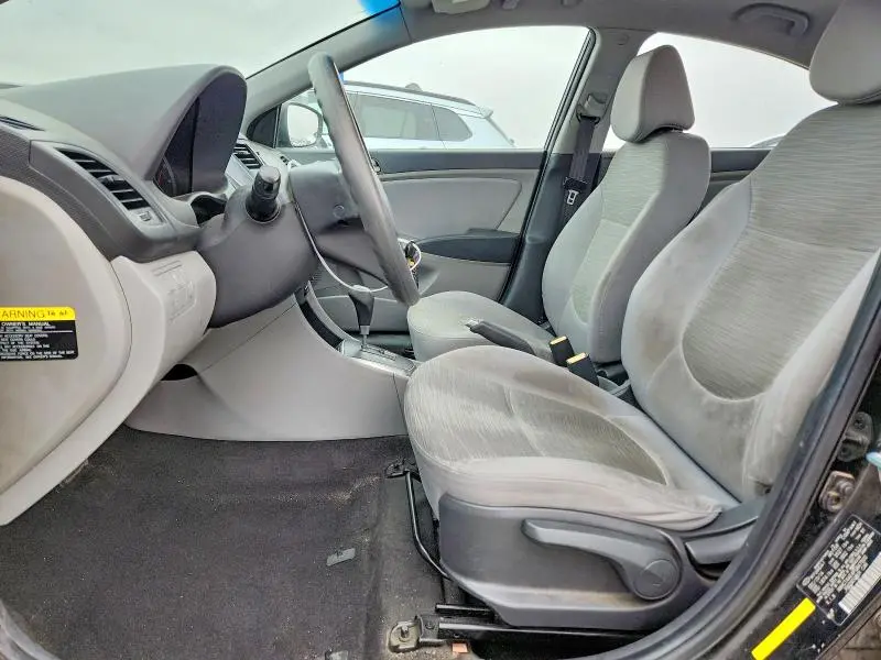 2015 HYUNDAI ACCENT GLS  