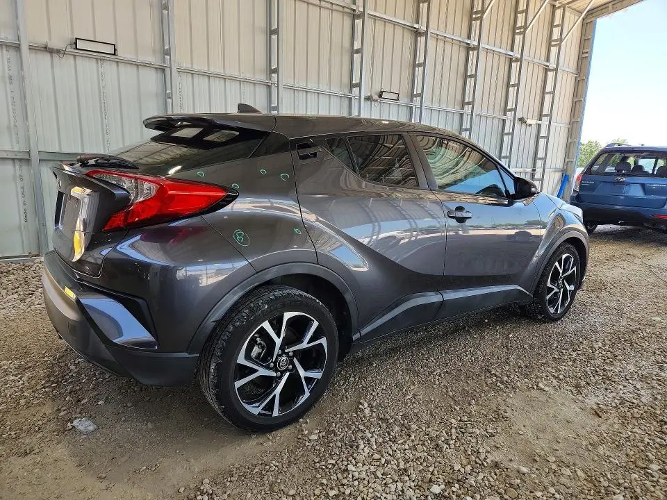 2018 TOYOTA C-HR XLE  