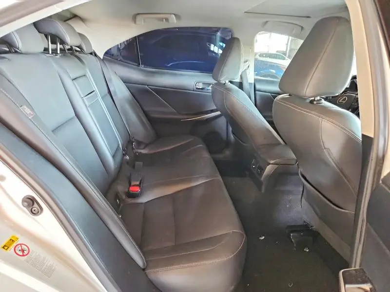 2016 LEXUS IS 200T  