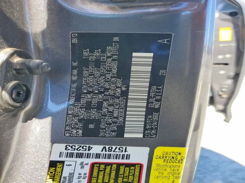 2014 TOYOTA SIENNA LE 8-PASSENGER  