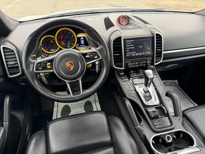 2018 PORSCHE CAYENNE   