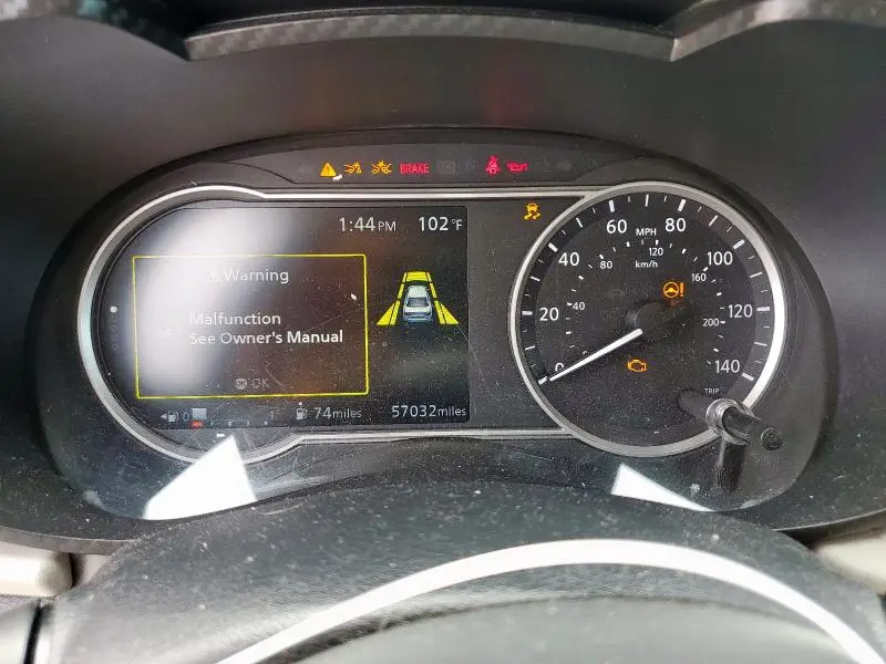 2021 NISSAN VERSA SV  
