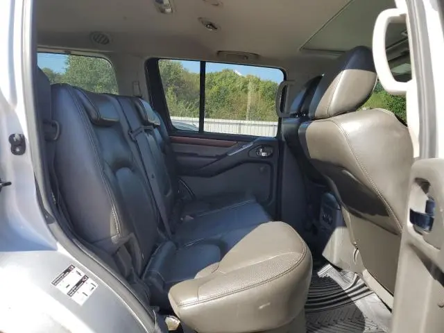 2011 NISSAN PATHFINDER S  