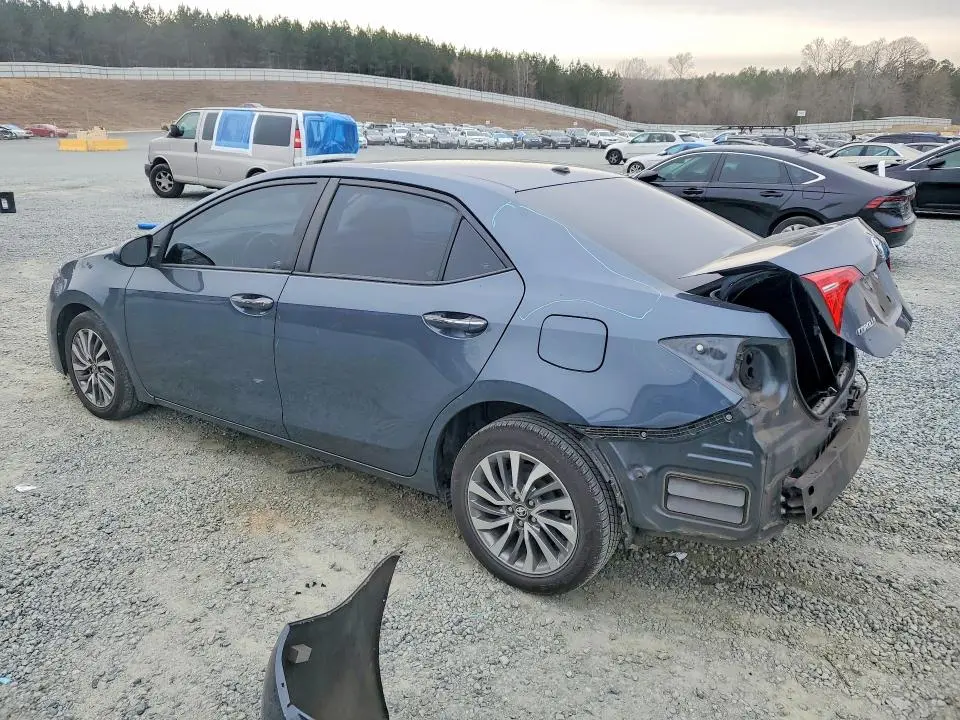 2017 TOYOTA COROLLA XLE  