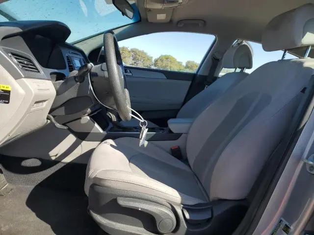 2017 HYUNDAI SONATA SE  