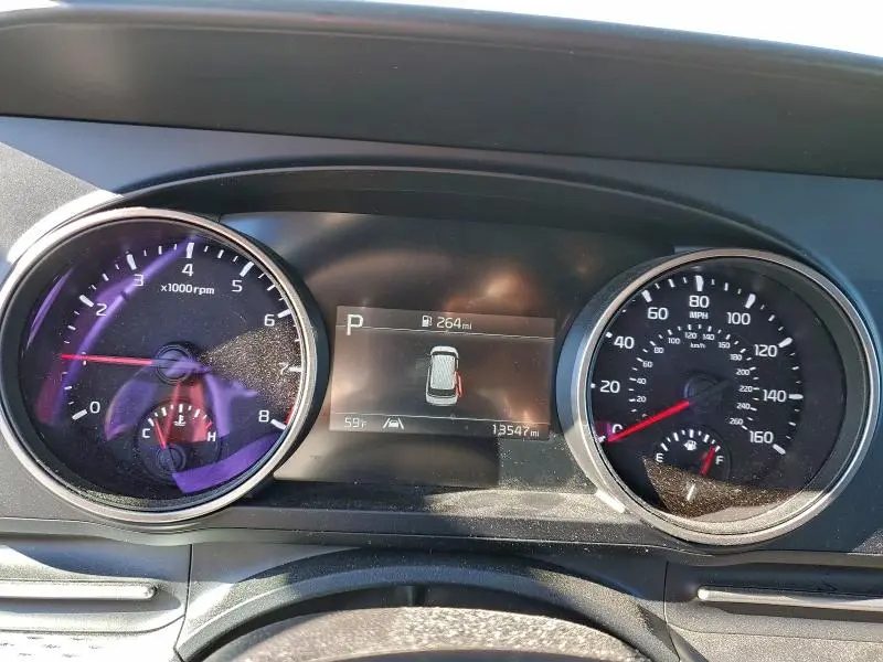 2024 KIA CARNIVAL LX  