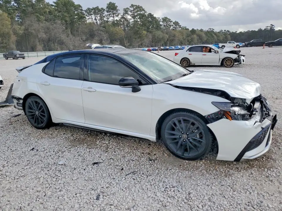 2021 TOYOTA CAMRY XSE  