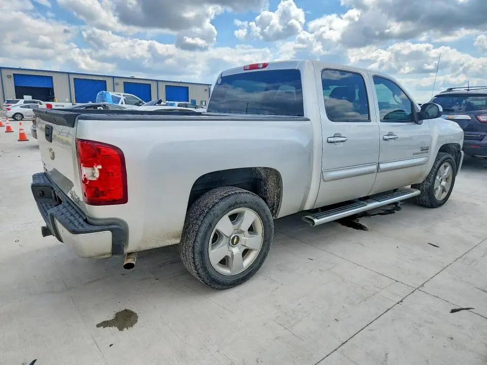 2011 CHEVROLET SILVERADO C1500 LT  