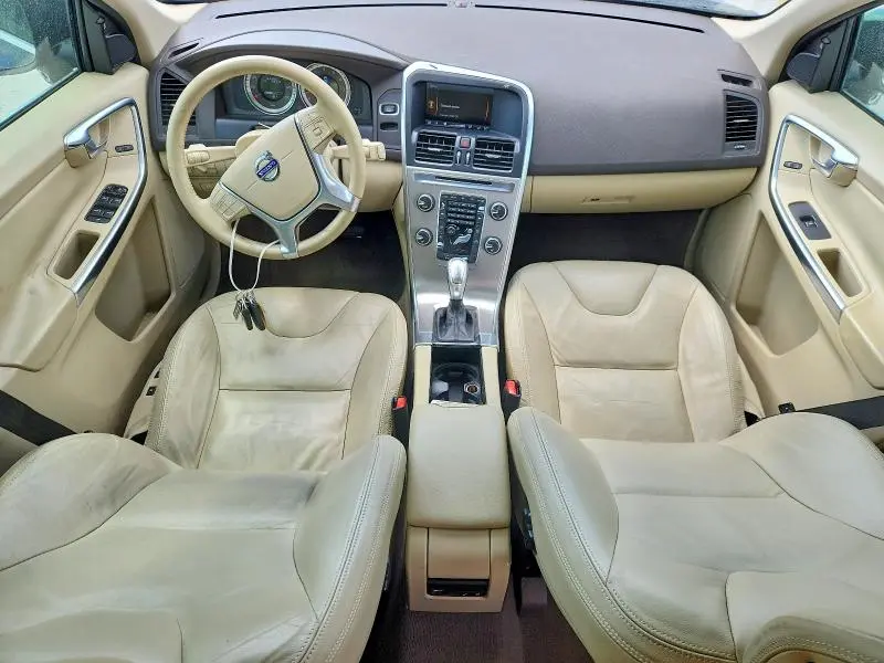 2013 VOLVO XC60 3.2  