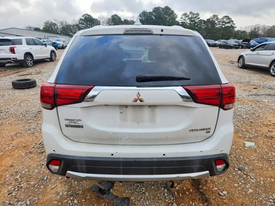 2017 MITSUBISHI OUTLANDER SE  