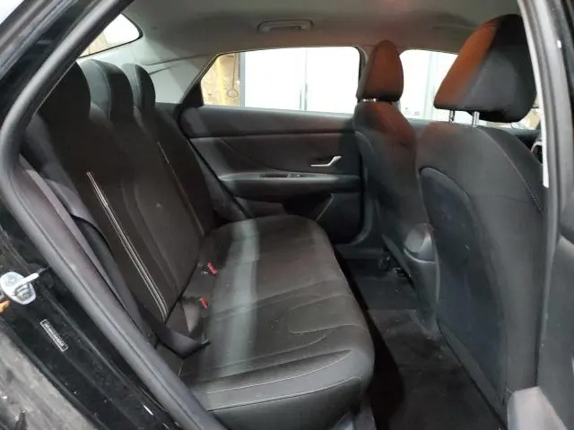 2021 HYUNDAI ELANTRA SEL  