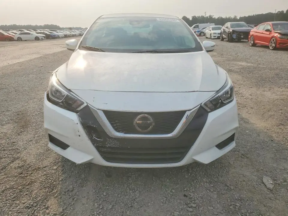2020 NISSAN VERSA SV  