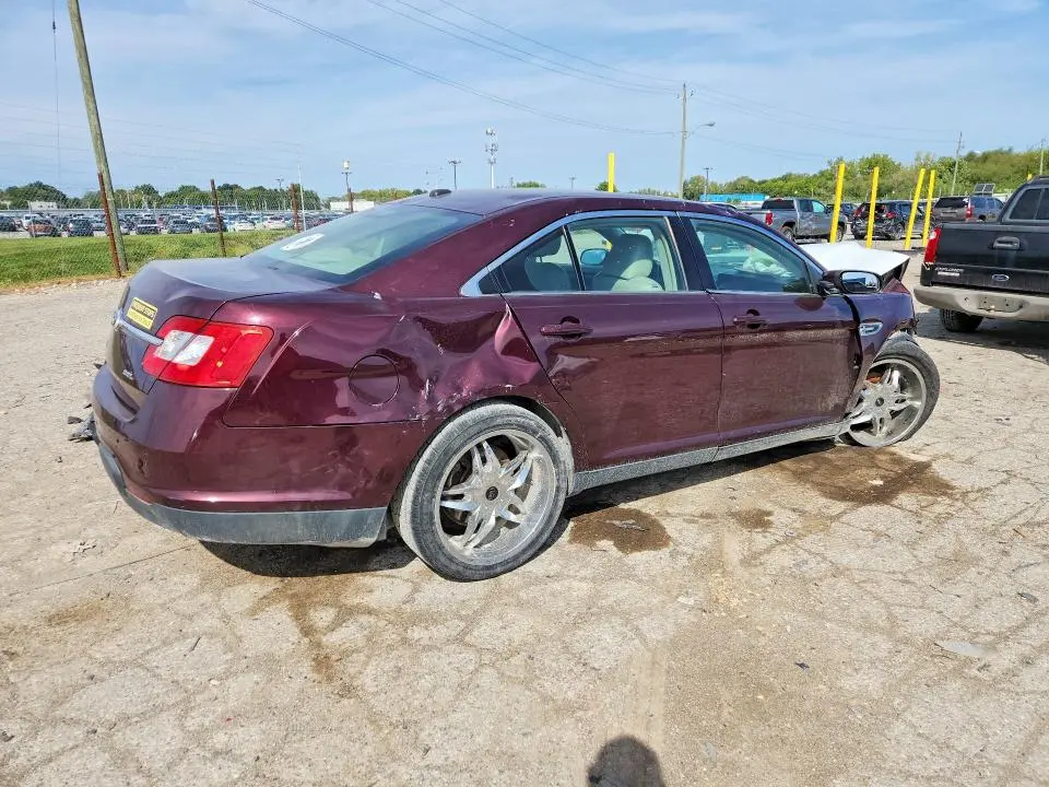 2011 FORD TAURUS SEL  