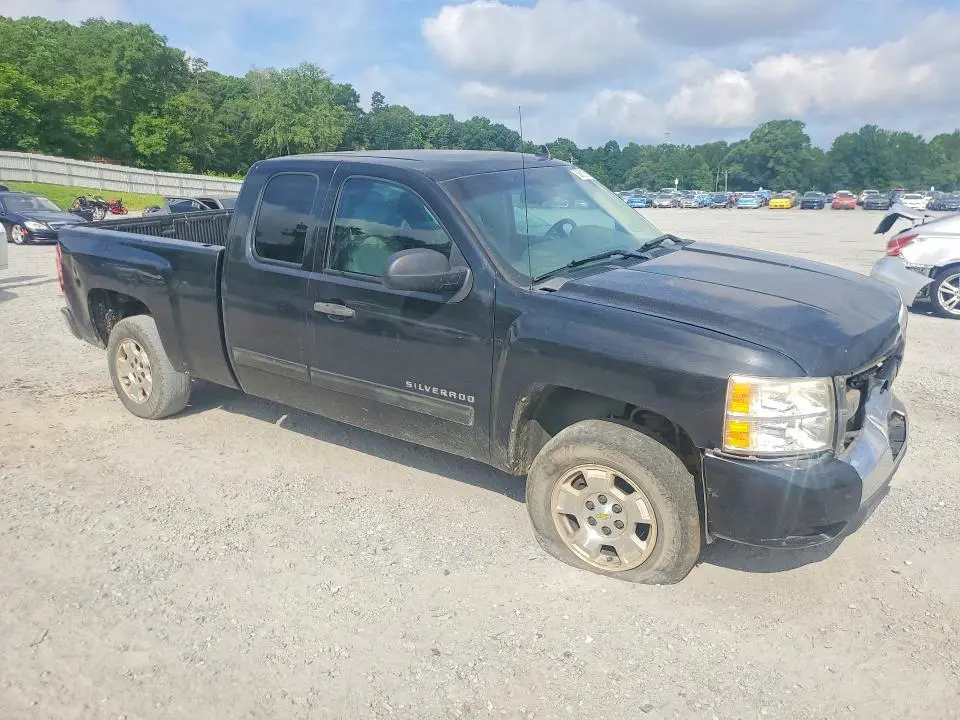 2011 CHEVROLET SILVERADO C1500 LT  