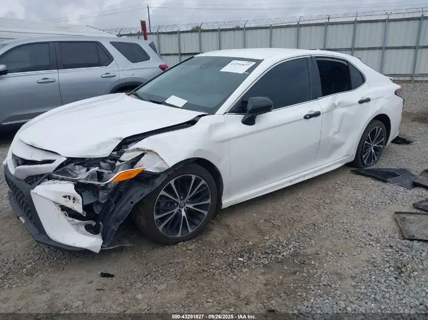 2019 TOYOTA CAMRY SE