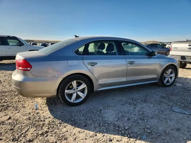 2013 VOLKSWAGEN PASSAT SE  