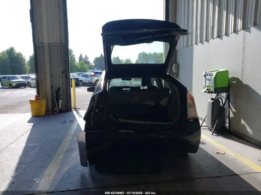2014 TOYOTA PRIUS FOUR