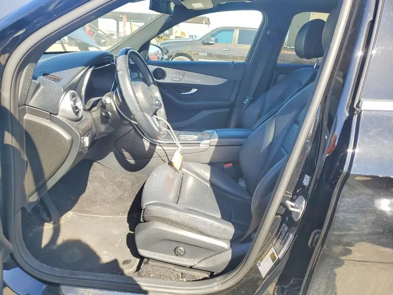 2021 MERCEDES-BENZ GLC 300  