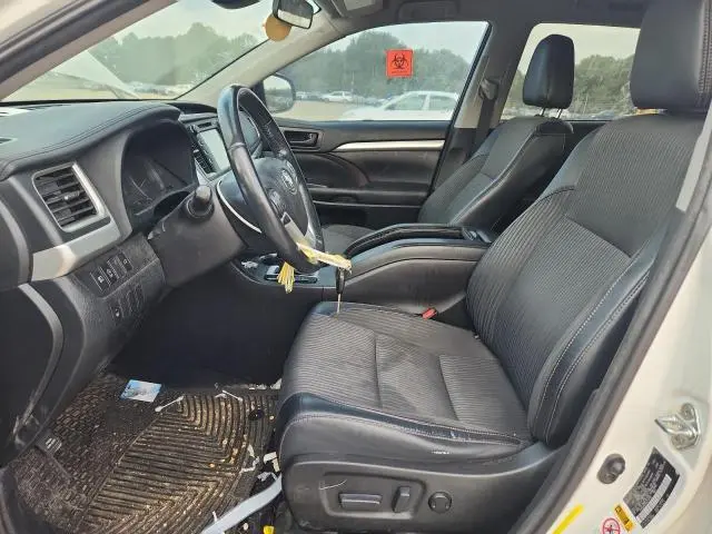 2017 TOYOTA HIGHLANDER LE  