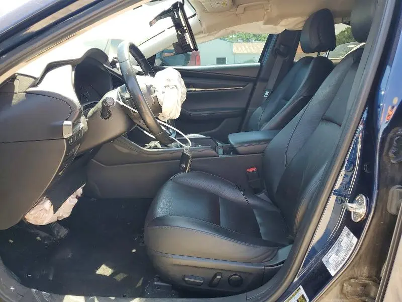 2023 MAZDA 3 PREMIUM  