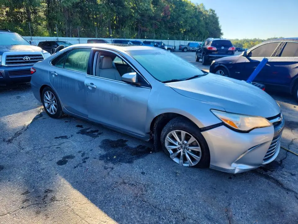2017 TOYOTA CAMRY XLE  