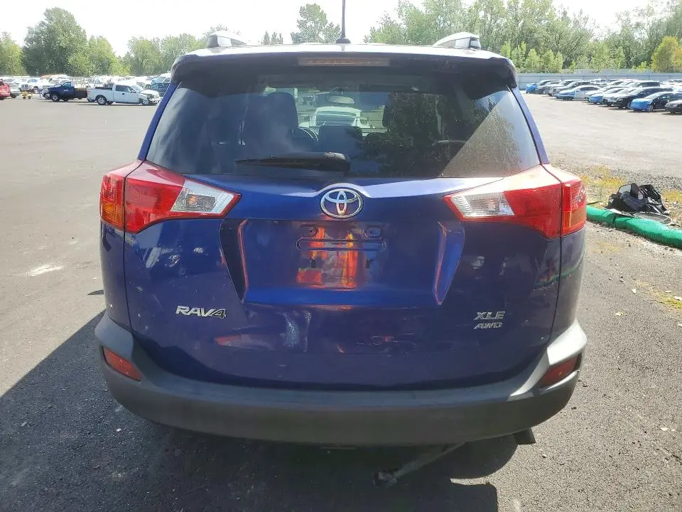 2015 TOYOTA RAV4 XLE  