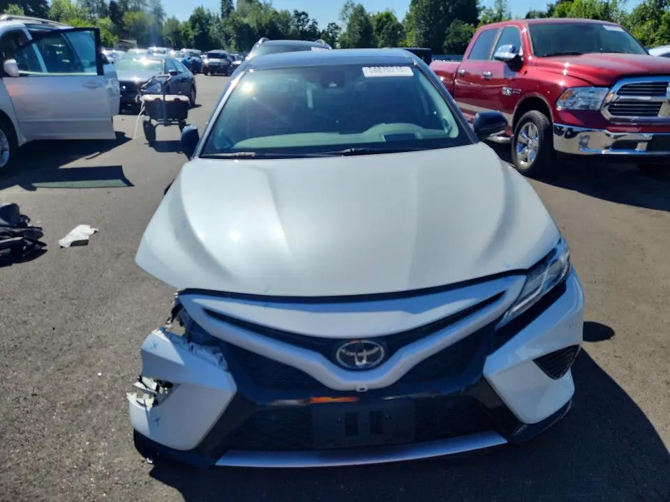 2020 TOYOTA CAMRY XSE  