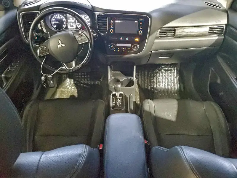 2016 MITSUBISHI OUTLANDER SE  