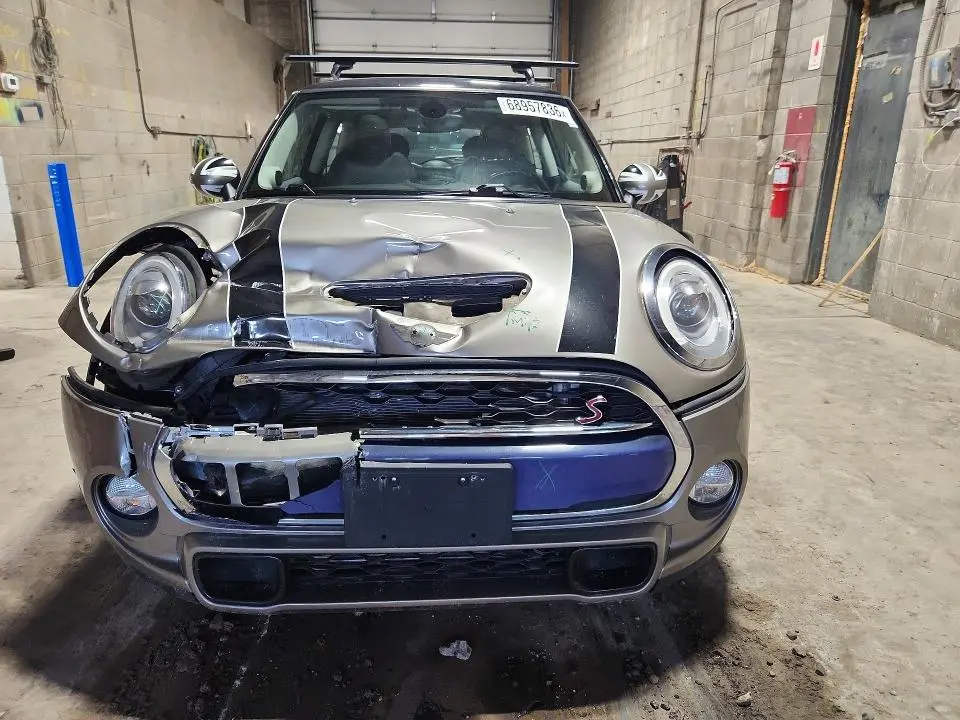 2017 MINI COOPER S  