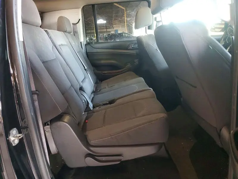 2017 GMC YUKON XL K1500 SLE  