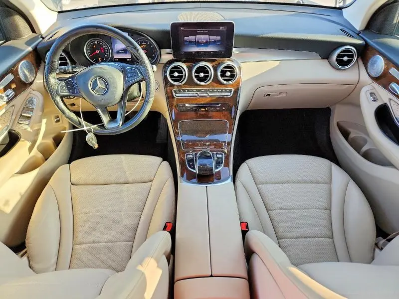 2016 MERCEDES-BENZ GLC 300  