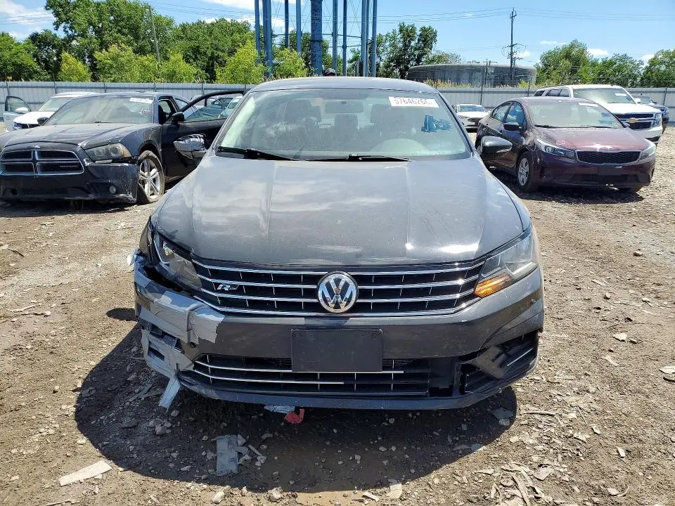 2017 VOLKSWAGEN PASSAT R-LINE  