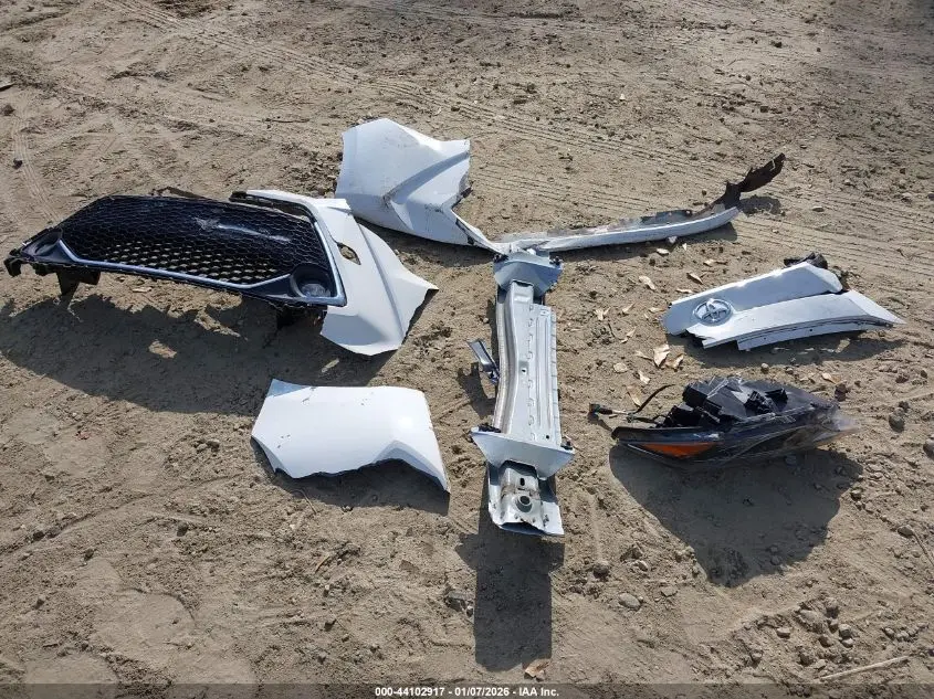 2019 TOYOTA YARIS LE