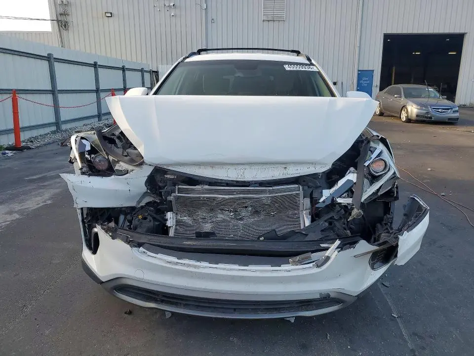 2018 HYUNDAI SANTA FE SE  