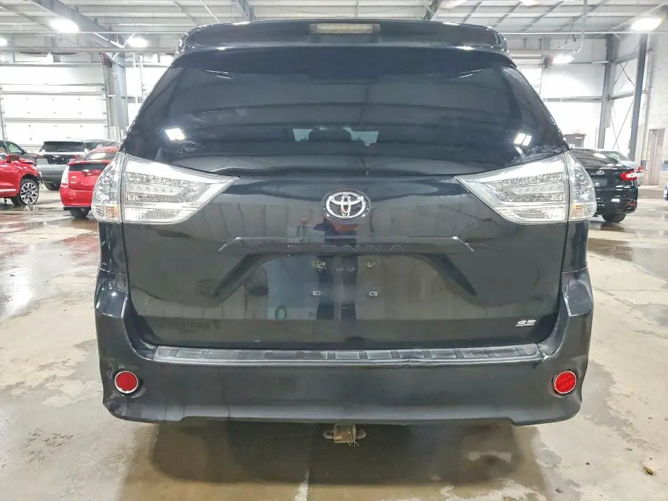 2015 TOYOTA SIENNA SPORT  