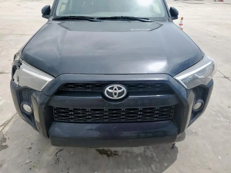 2019 TOYOTA 4RUNNER SR5  
