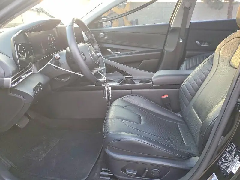 2022 HYUNDAI ELANTRA   