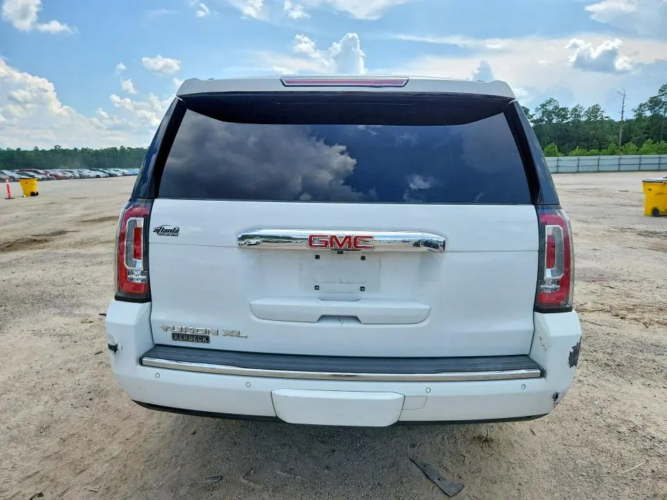 2016 GMC YUKON XL DENALI  