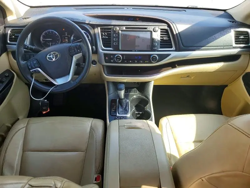 2015 TOYOTA HIGHLANDER XLE  
