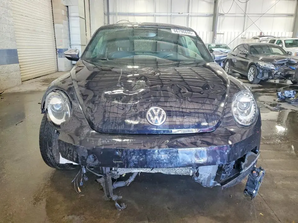 2013 VOLKSWAGEN BEETLE TURBO  