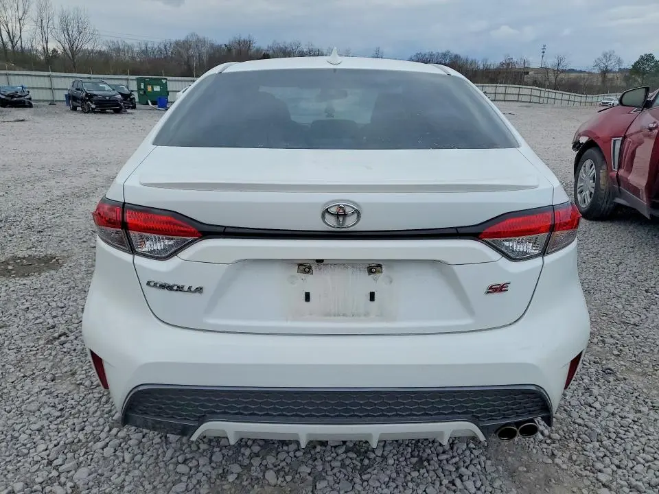2021 TOYOTA COROLLA SE  