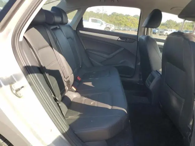 2012 VOLKSWAGEN PASSAT SE  