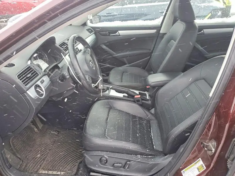 2013 VOLKSWAGEN PASSAT SE  
